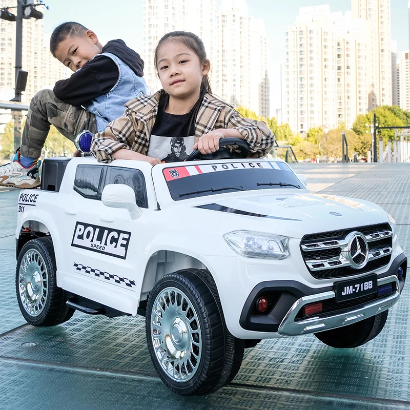 12V電動乗用玩具車 摩擦式玩具車両 四輪駆動 子供用乗用玩具 パトカー