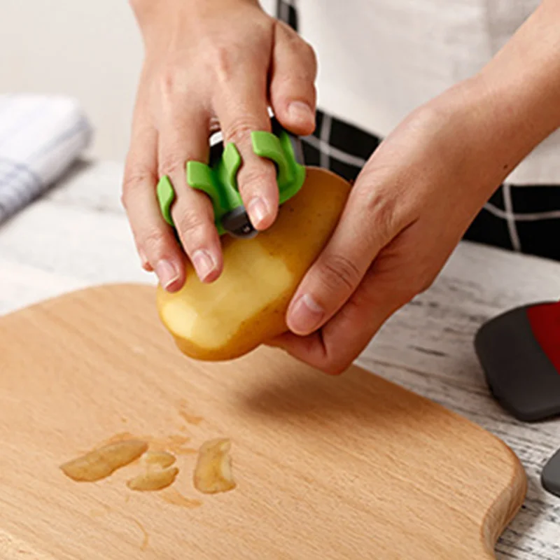 Two Finger Fruit and Vegetable Peeler Slicer Kitchen Gadget