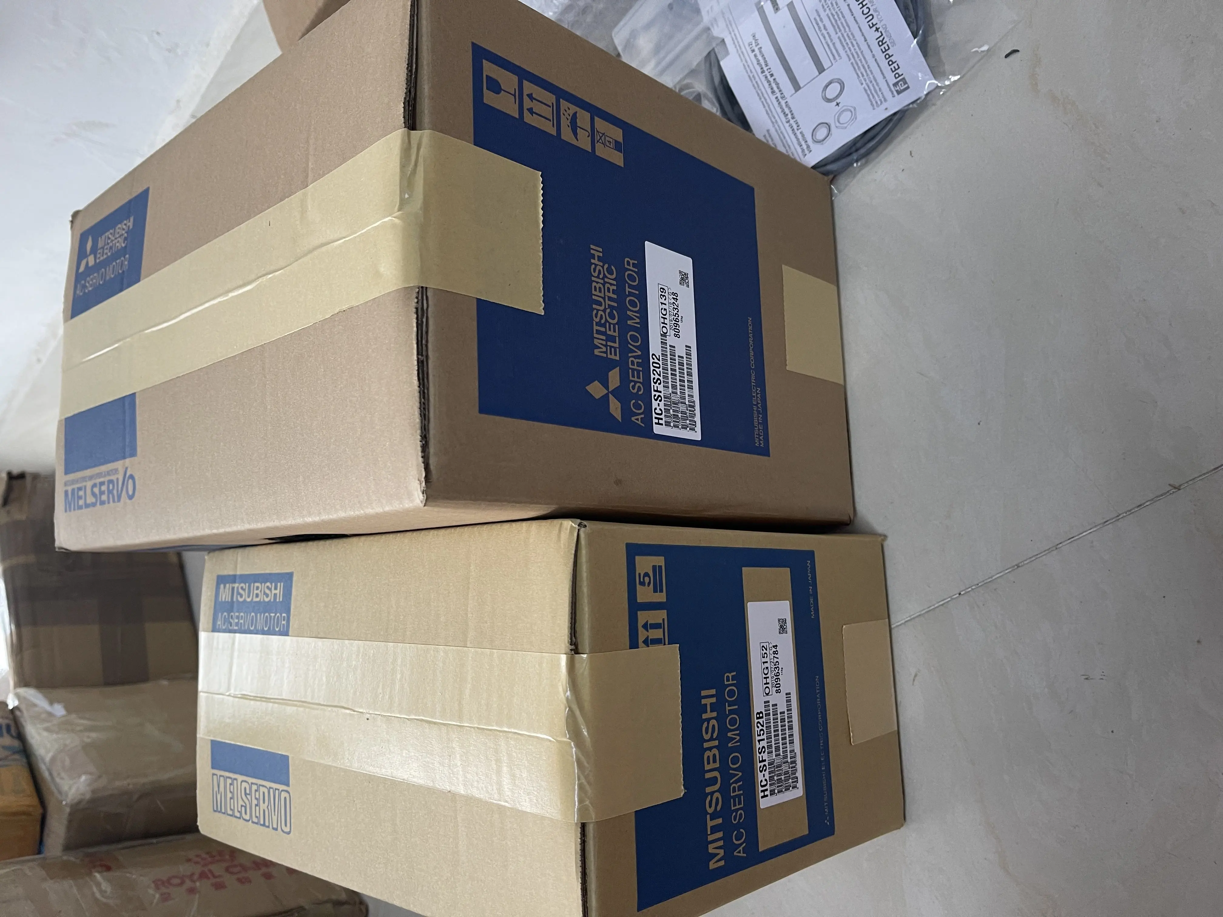 Mitsubishi AC Servo Motor HC-SFS152B/HC-SFS202