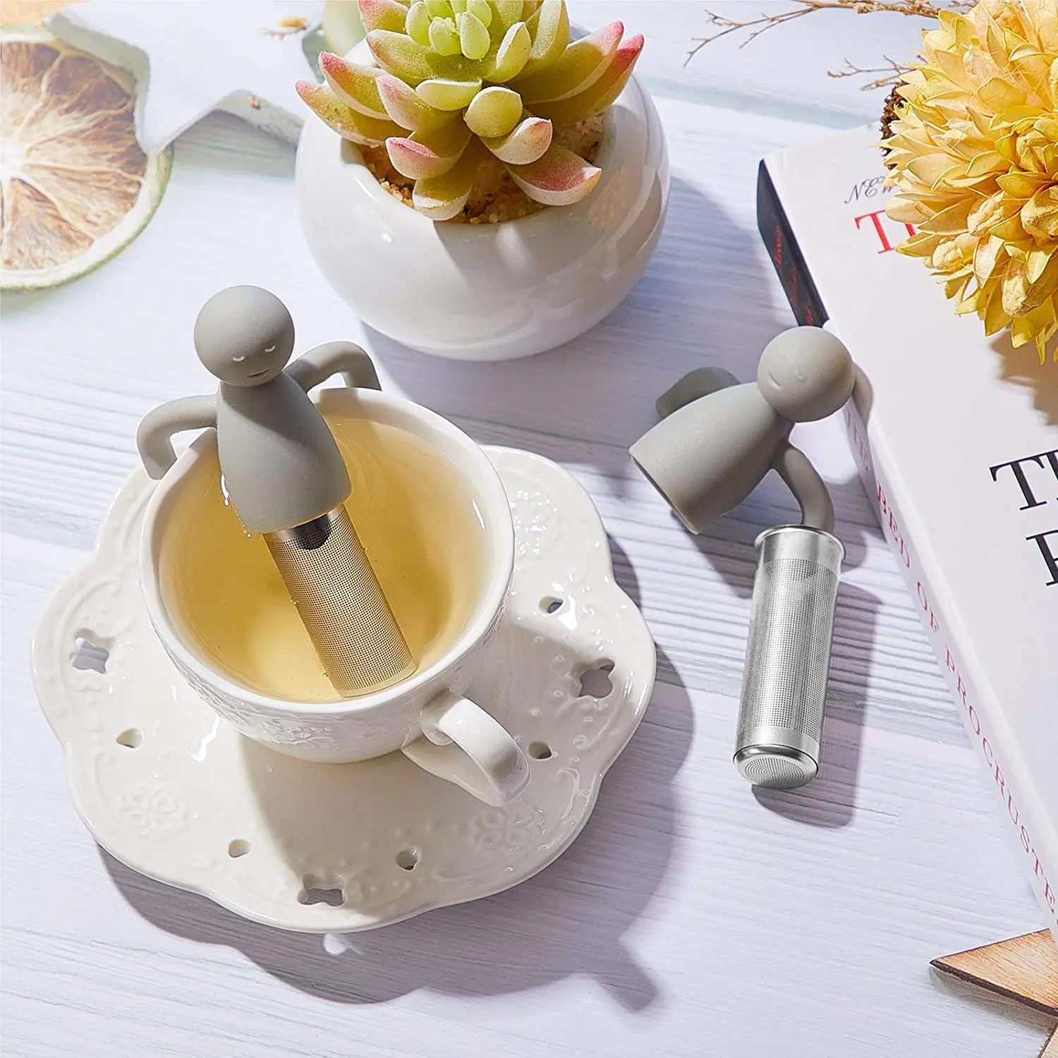 Fine Mesh Tea Ball  Infuser Cute  Stainless Steel Tea Strainer Steeper with Silicone Lid for Mug