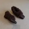 Marrón oscuro