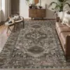 Base calda color taupe con tonalità moka invecchiata in stile vintage