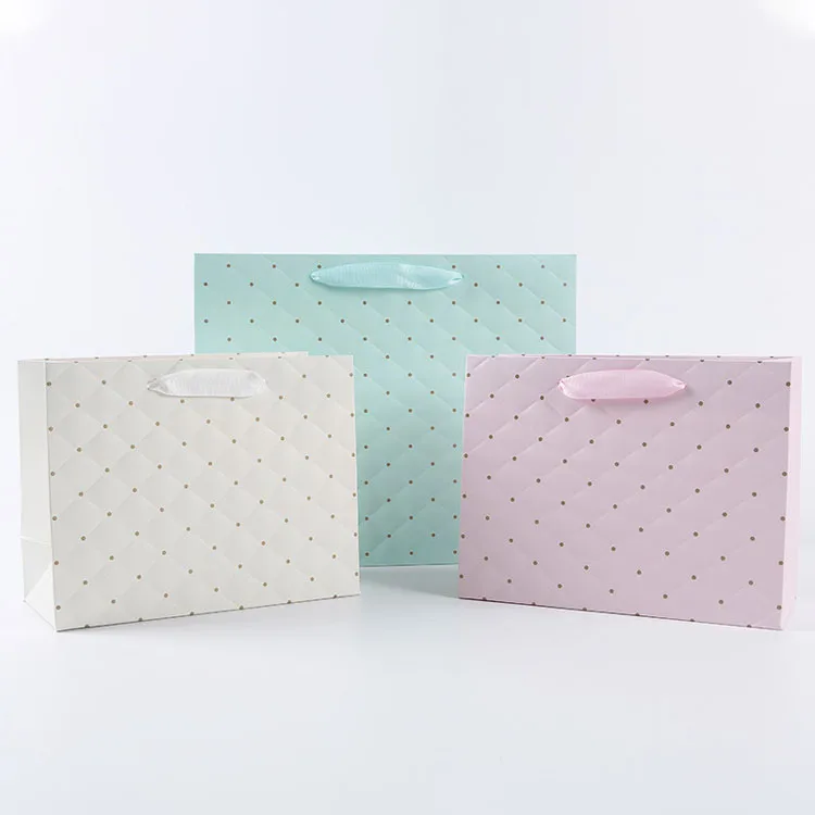 Wholesale Custom Printed Logo Luxury White Paper Bag Retail Boutique Shopping Gift Paper Bags With Your Own Logo