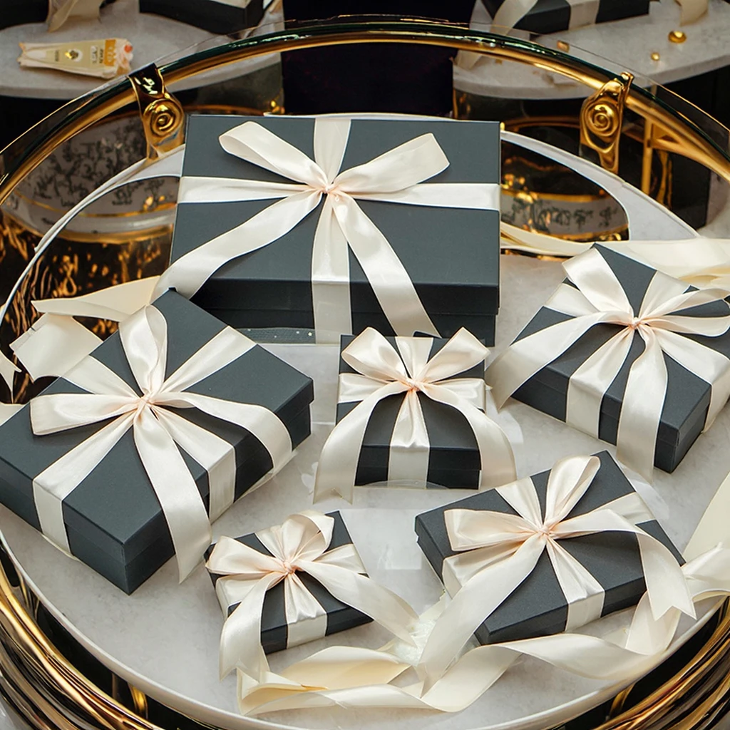 Custom Color Custom Craft Printed Logo Luxury Lid and Base With Neck Cardboard Packaging Gift Flower Jewelry Chocolate Shoes Box