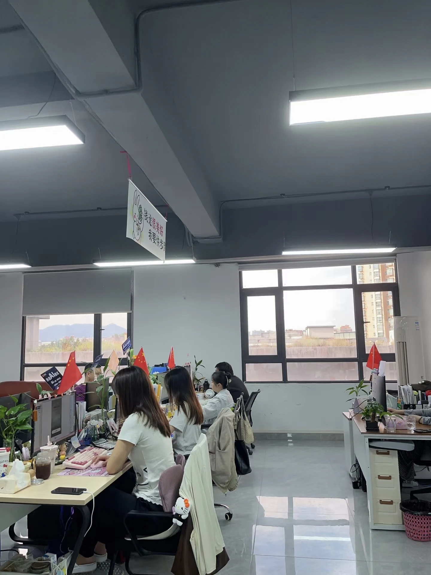Guangzhou Lighthouse Lighting Co., Ltd.