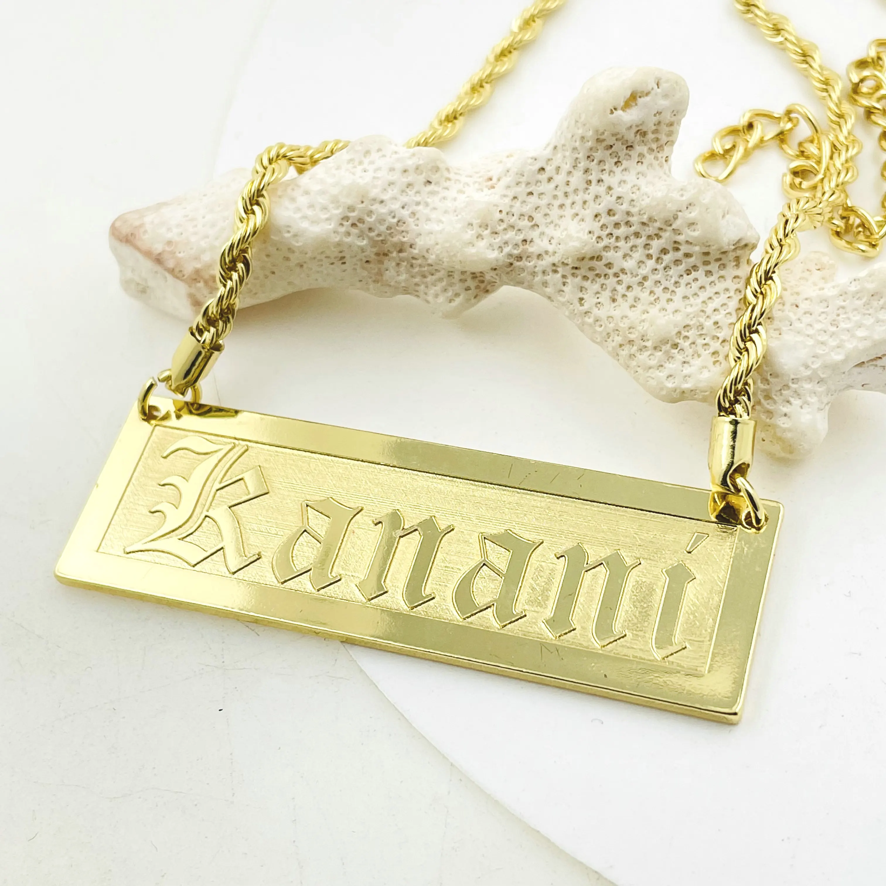 Hawaiian Pendant with Name - Embossed Necklace Customization