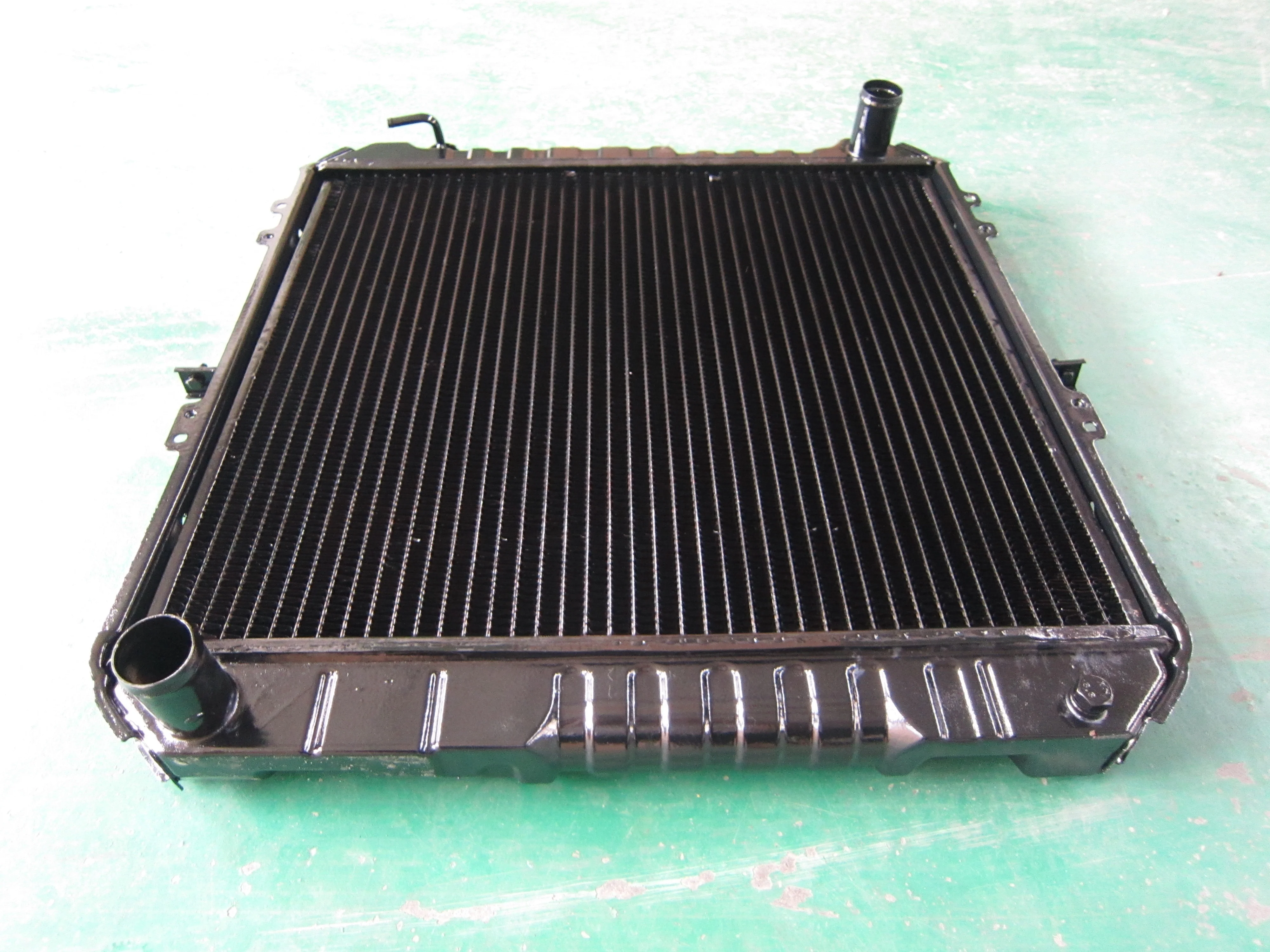 Factory Export Copper Brass Radiator for Toyota Hilux