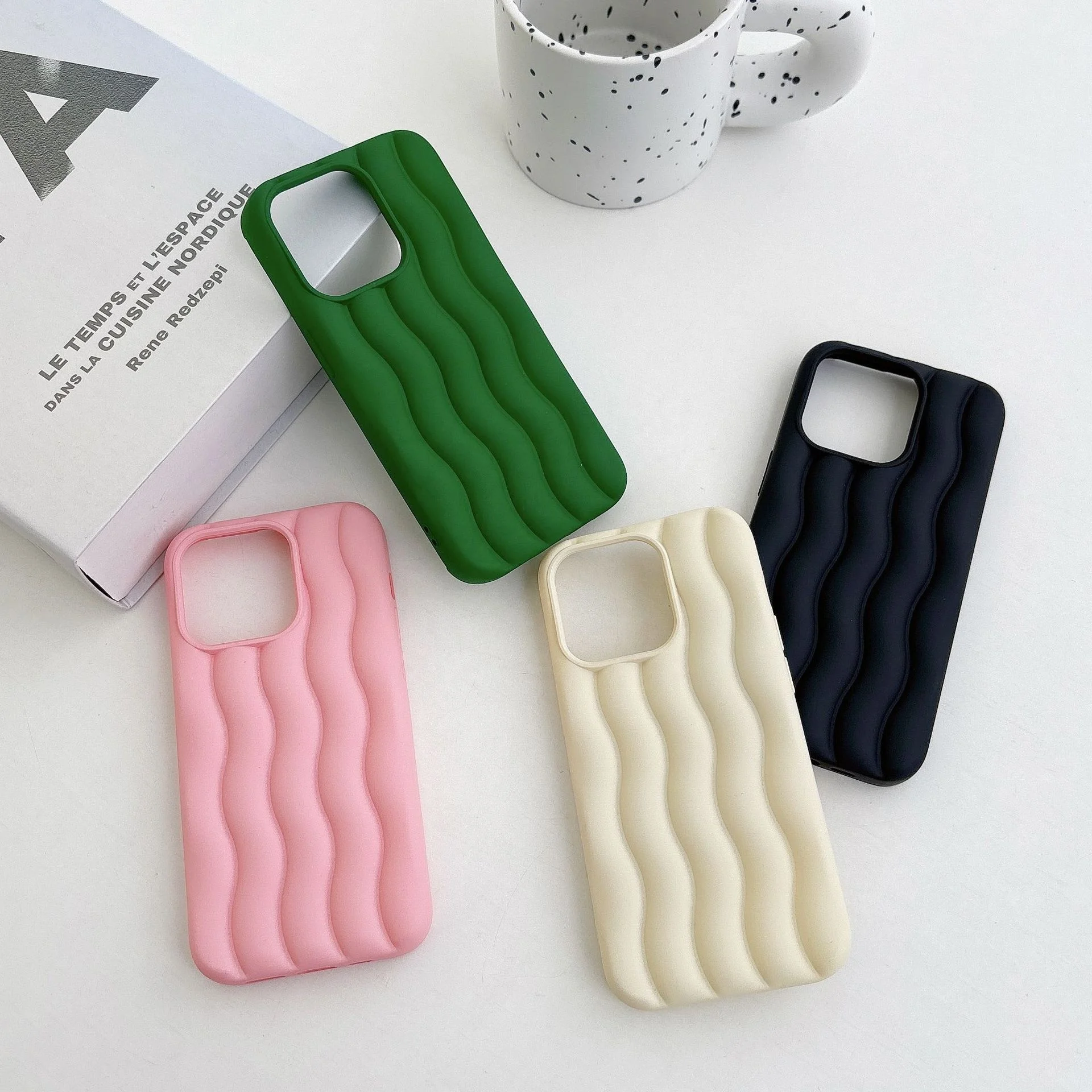 Funda con patrón de ondas de agua para iPhone 16 15 14 13 12 11 Plus Pro Max 3D suave TPU a prueba de golpes forma ondulada  