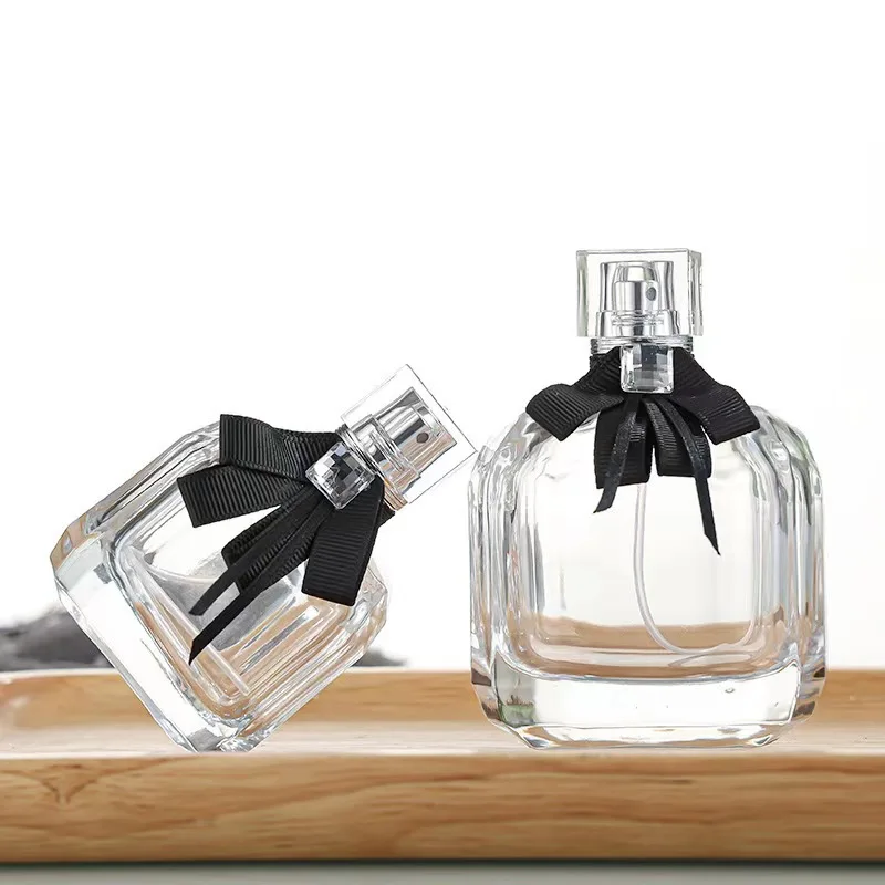 Square Perfume Glass Bottle 30ml/50ml/100ml Capacity Elegant Glassware for Fragrances and Liquids