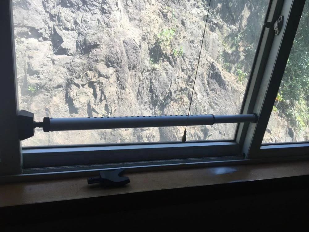 
 Регулируемый глушитель двери, безопасная раздвижная дверь патио, охранная балка с точной регулировкой  