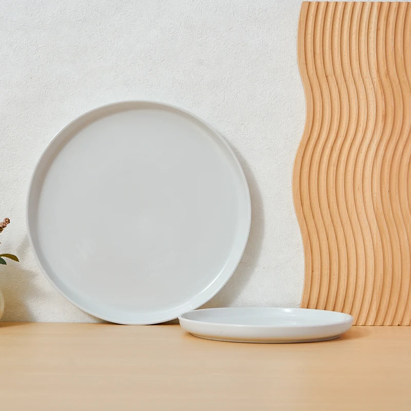 Wholesale Modern Ceramic Flat Plates Single Piece Customizable Size Dishwasher Microwave Safe Elegant Design for Restaurants