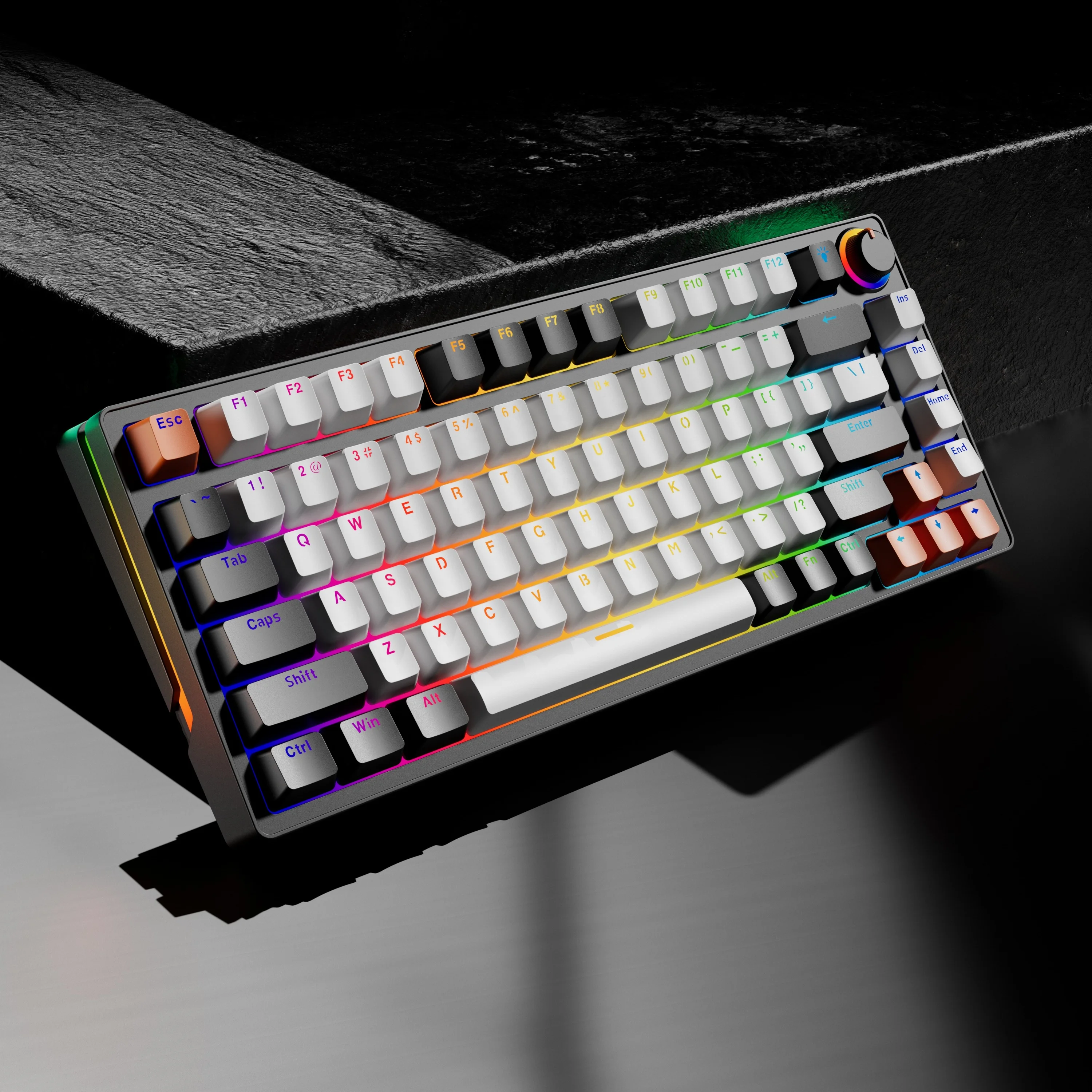 83 Keys Hot Swap Computer Keyboard 2.4G Wireless Mechanical Gaming Keyboard with Silicon Pad