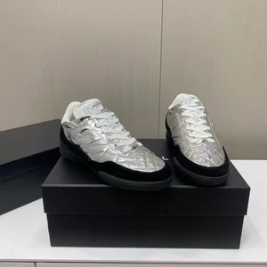 Fashion Thick Sole Women Sneakers Luxury Glossy Leather Sports Shoes Height Increasing Casual Wear Spring PU Midsole PVC Outsole