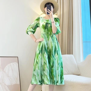 Elegant Miyake Pleated Dress with European Fashion Prints and Frilly Sleeves - Oversized Size Dress