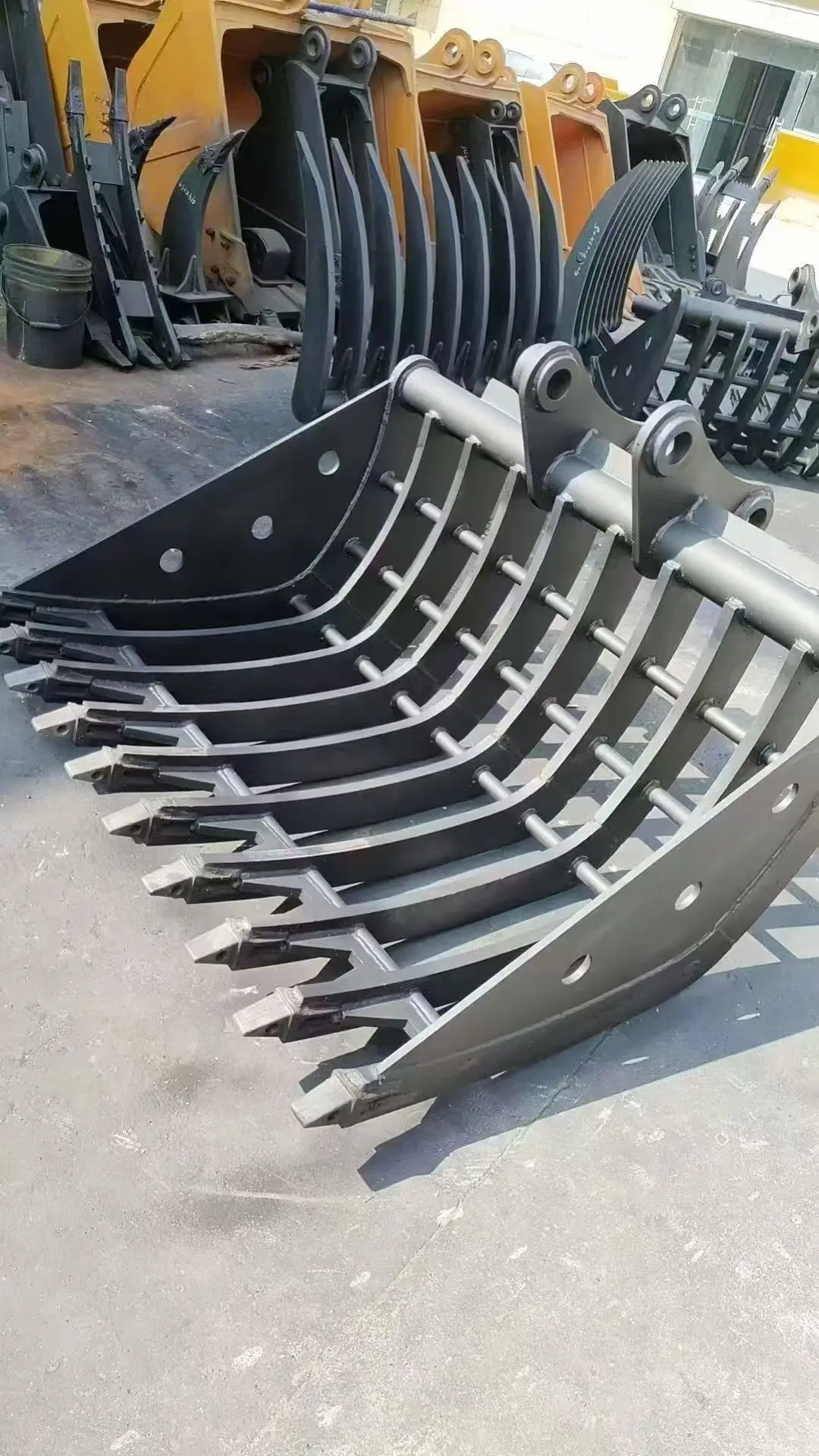 Root Rake Machine Innovative OEM Excavators with Root Rakes & Rakes (1-20 Tons)