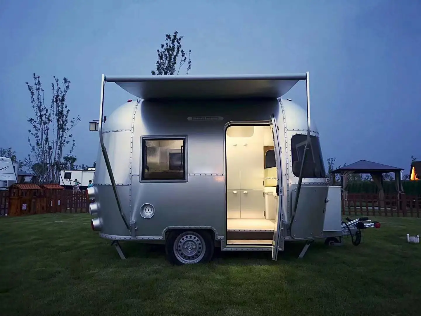 Aluminum Travel Trailer - Airstream Camper Van for Sale