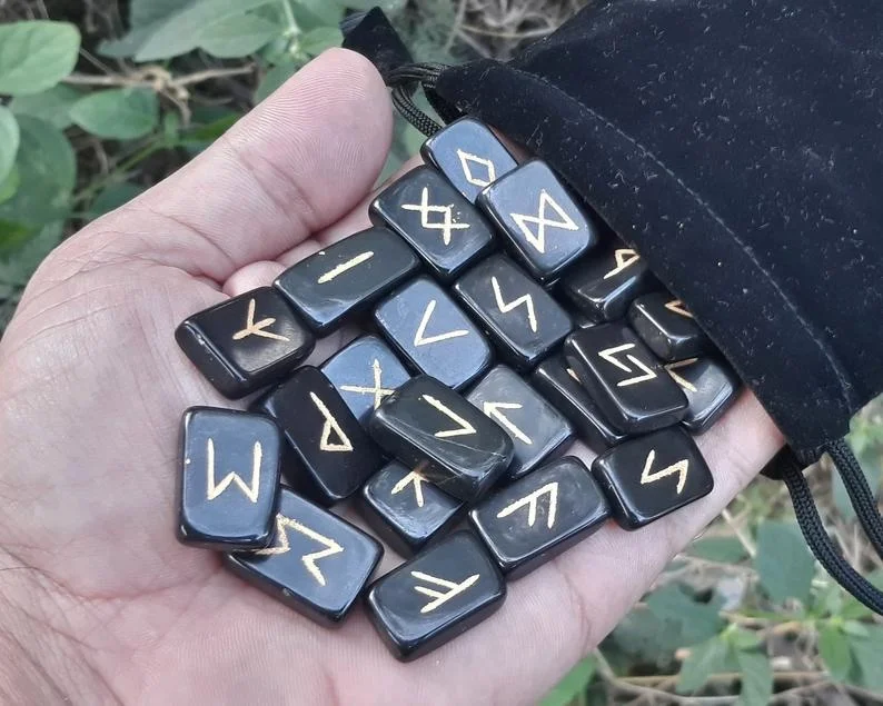 黑玛瑙水晶符文石集维京长老福萨克占卜精神治疗水晶和石头 - buy