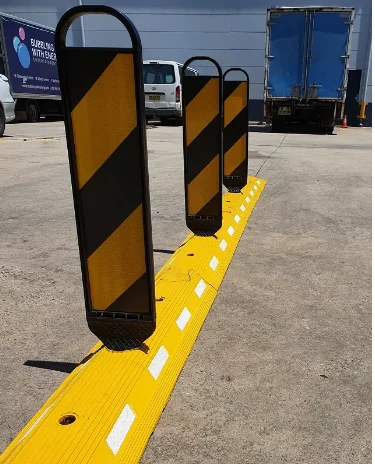 Driveway Roadway Reflective Warning Delineator Vertical Panel Rubber Base Safety Traffic Line lane Divider Road Separator factory