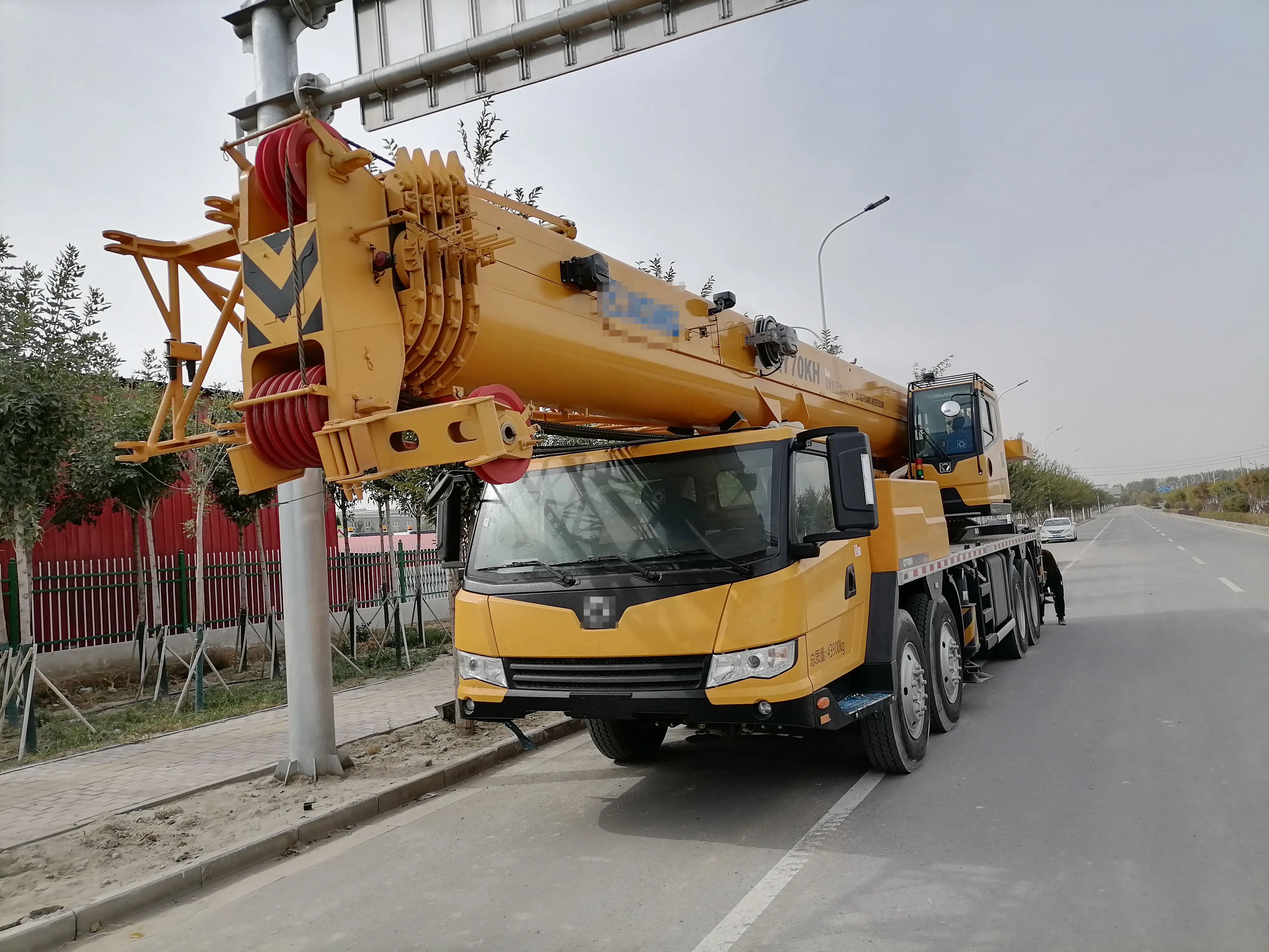 70 Ton Crane 4 Axles Telescopic Boom U Shape Boom Full Rotation Qy70kh ...