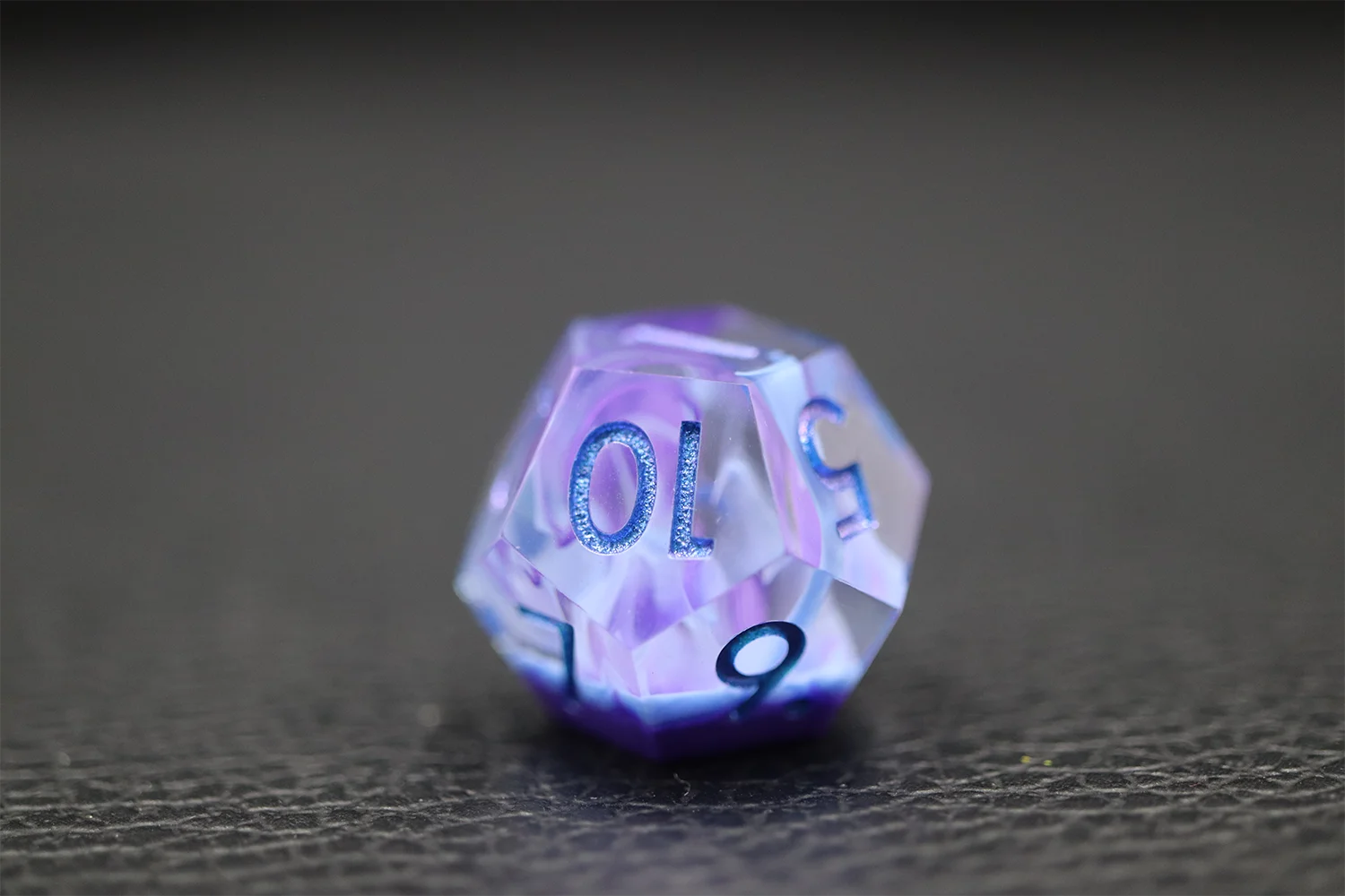 High-End Multi-Sided Inject Core Dice Set Sharp-Edge Resin Dices for Dnd Board Game manufacture