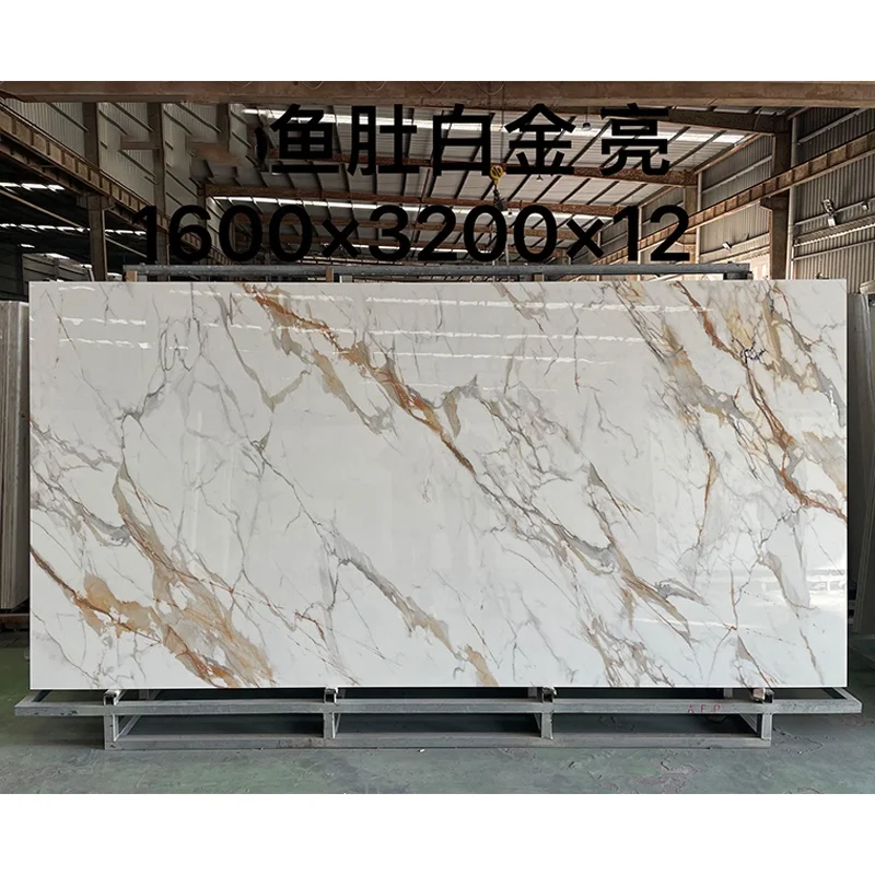 Хіт продажу, полірований синтетичний камінь Калакатта Голд, плита для облицювання стін у вітальні та їдальні, сучасний дизайн із синтетичного каменю