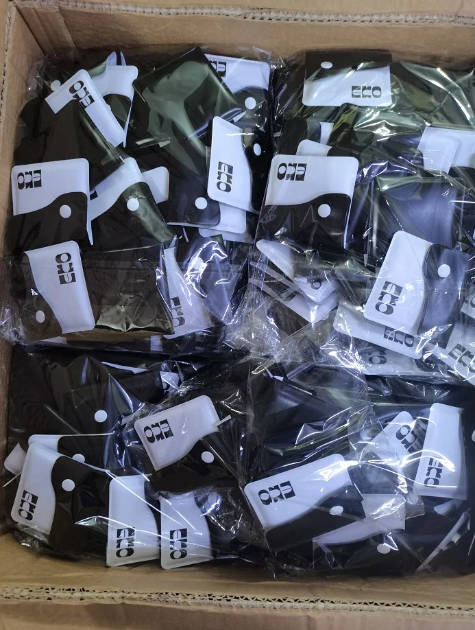 Juji 2022 Newest Pvc Ashtray Custom Logo Aluminum Foil Inner Portable Disposable Pocket Ashtray