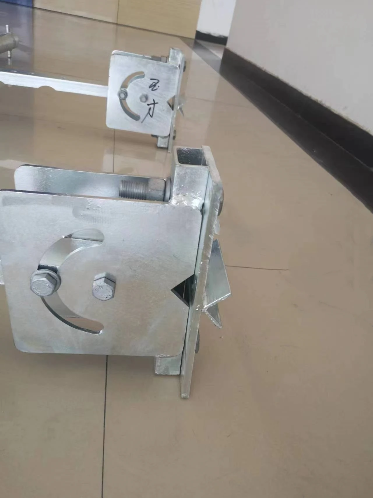 High-quality Hot Dip Galvanized Steel Pole Mounts for Telecommunication Towers Junhao Brand factory
