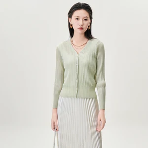 Direct Wholesale From the Source Autumn Women's Fashion Tops Design Stretch Solid Color Cardigan Jacket Miyake Pleated T-shirt