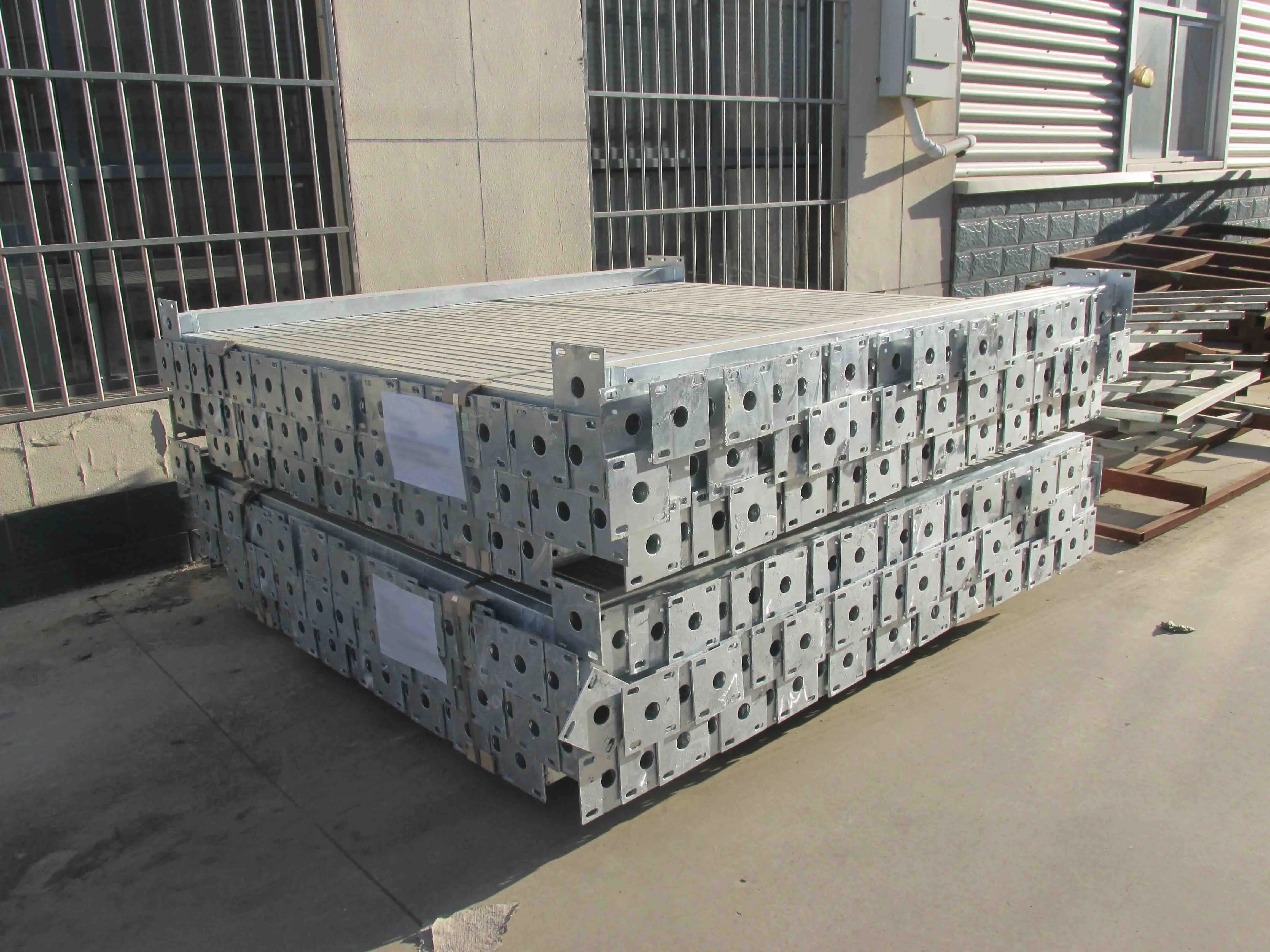 Second Hand h Beam 4x4 Galvanized square Metal Fence Posts Angle Iron Fence Post Used Steel Fence Posts for Sale