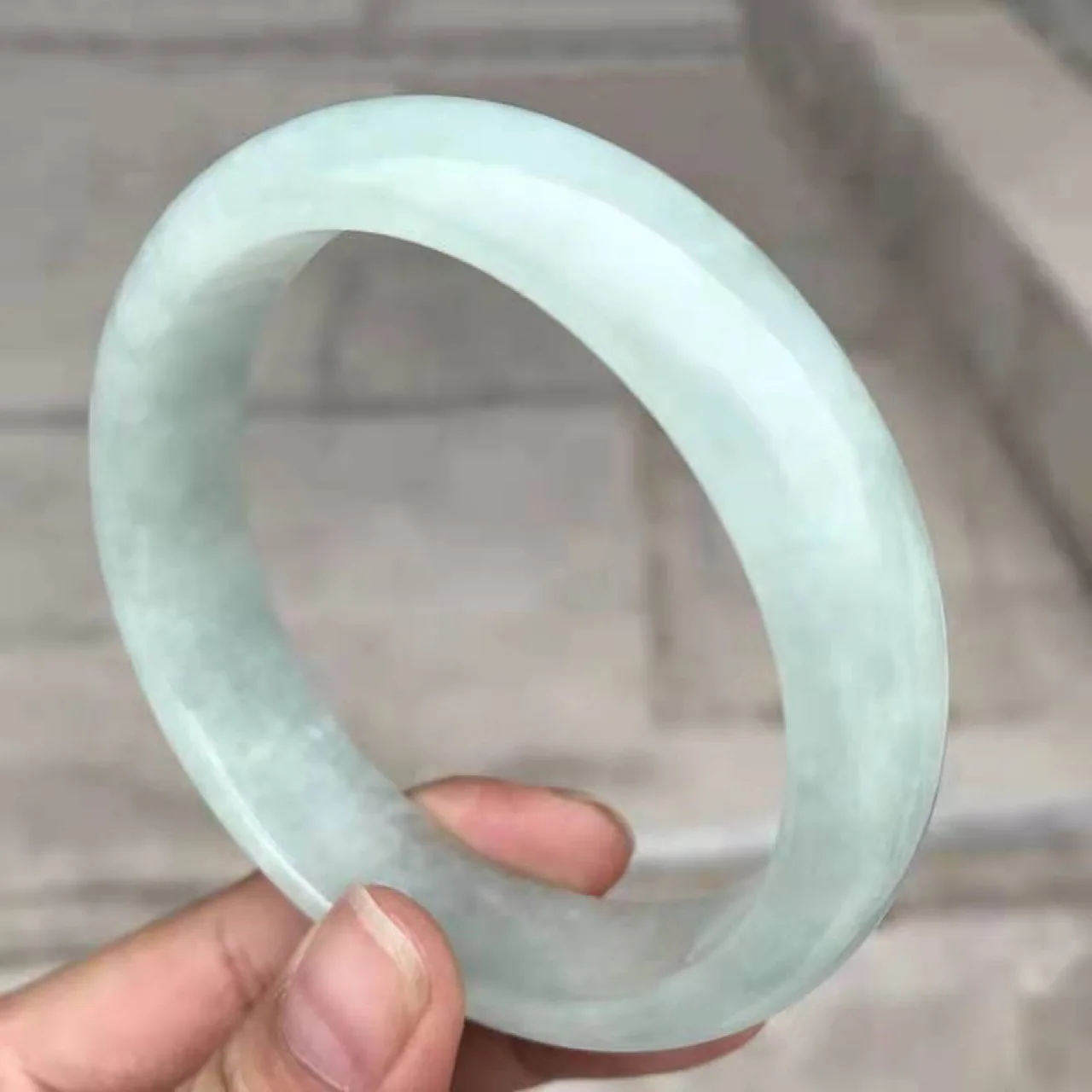 卸売中国工場翡翠ジュエリーディープグリーンフローティングカラー 