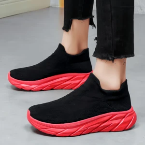 2026 Hot Selling Sporty Style Breathable Lightweight Casual Running Shoes for Couples Lace-Up Closure Mesh Lining Anti-Slip