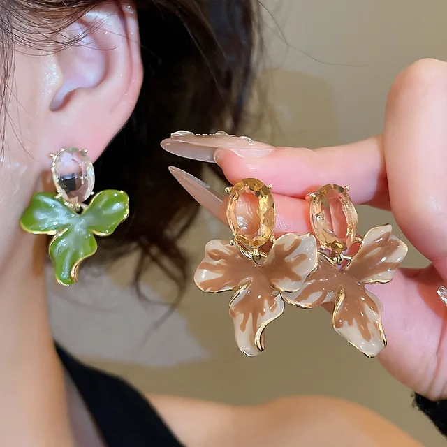 Silver Needle Drip Oil Zircon Flower Pendant Minimalist Versatile Elegant Luxury Ear Jewelry Wholesale Stud Earrings for Women