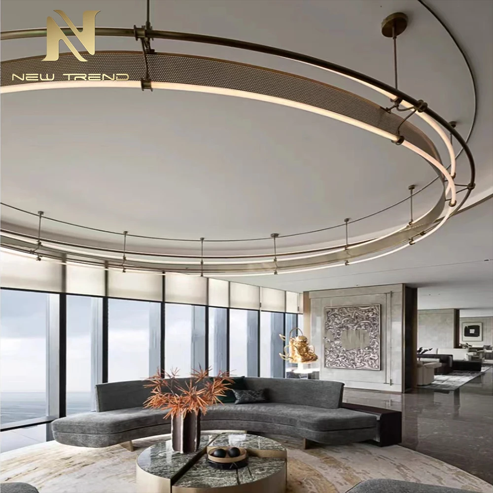 Suspension LED sculpturale moderne en forme d’auréole – Installation artistique sur mesure de grande dimension pour le hall, la salle d’exposition et le restaurant