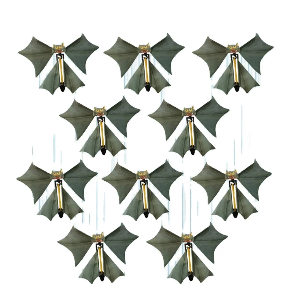 Летающая бумажная летучая мышь