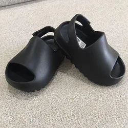 Оригинал, высокое качество, брендовые изготовленным на заказ логосом сандалии шлепанцы поставщика» для маленьких детей; Детские шлепанцы без задника с открытыми пальцами Тапочки