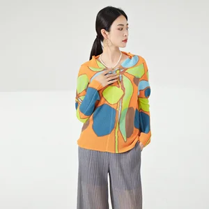 High Quality Women's Vintage Style Pleated Shirt Loose Stretch Polyester Printed Square Neck Unique Floral Pattern One Size