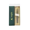 กล่องสีเขียวเข้มบรรจุ (ปากกาด้ามทอง 2201 กระบอกสีเทา 1 อัน)