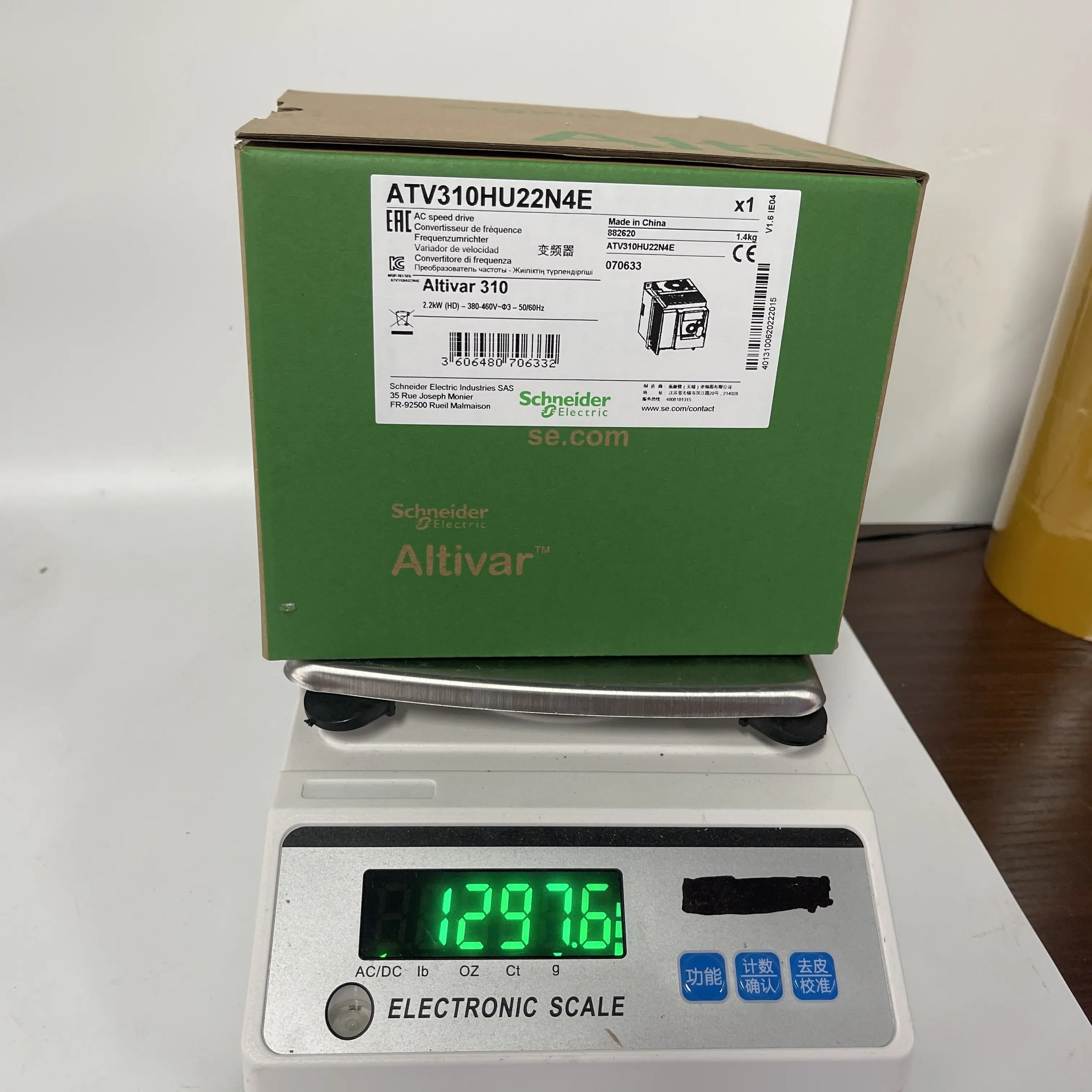 Schneider AC Variable Frequency Drive (Inverter) ATV310HU22N4E Schneider AC Variable Frequency Drive (Inverter) ATV310HU22N4E