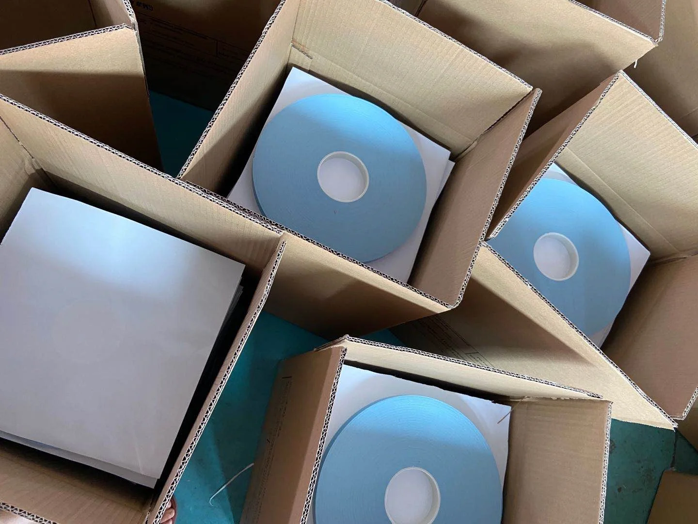 Free Samples 55kg/m3 67kg/m3 100kg/m3 125kg/m3 Black White Double Sided