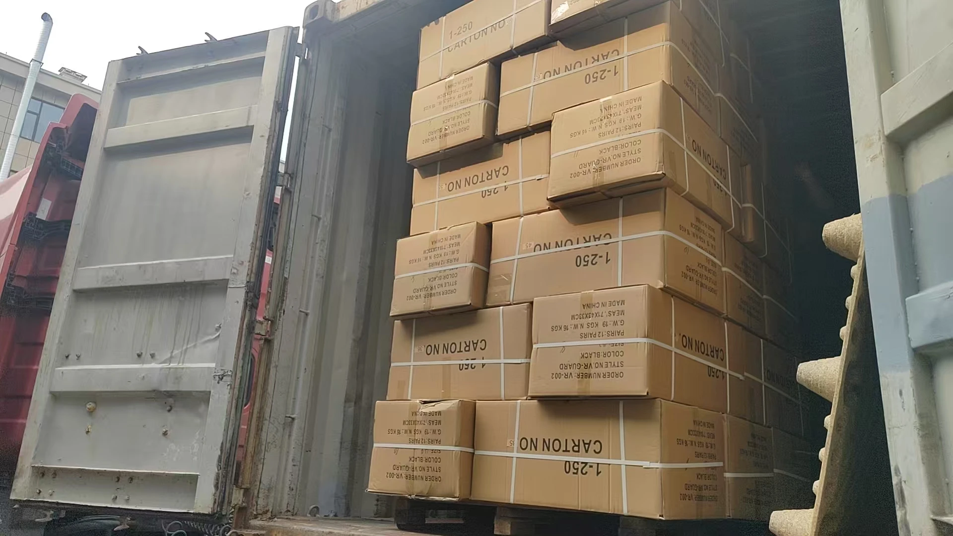 Packaging & shipping specifications