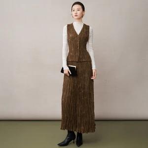 Factory Direct Women's Elegant Two-Piece Set Plush Vest Top and Skirt Set with High-Quality Miyake Pleated Set