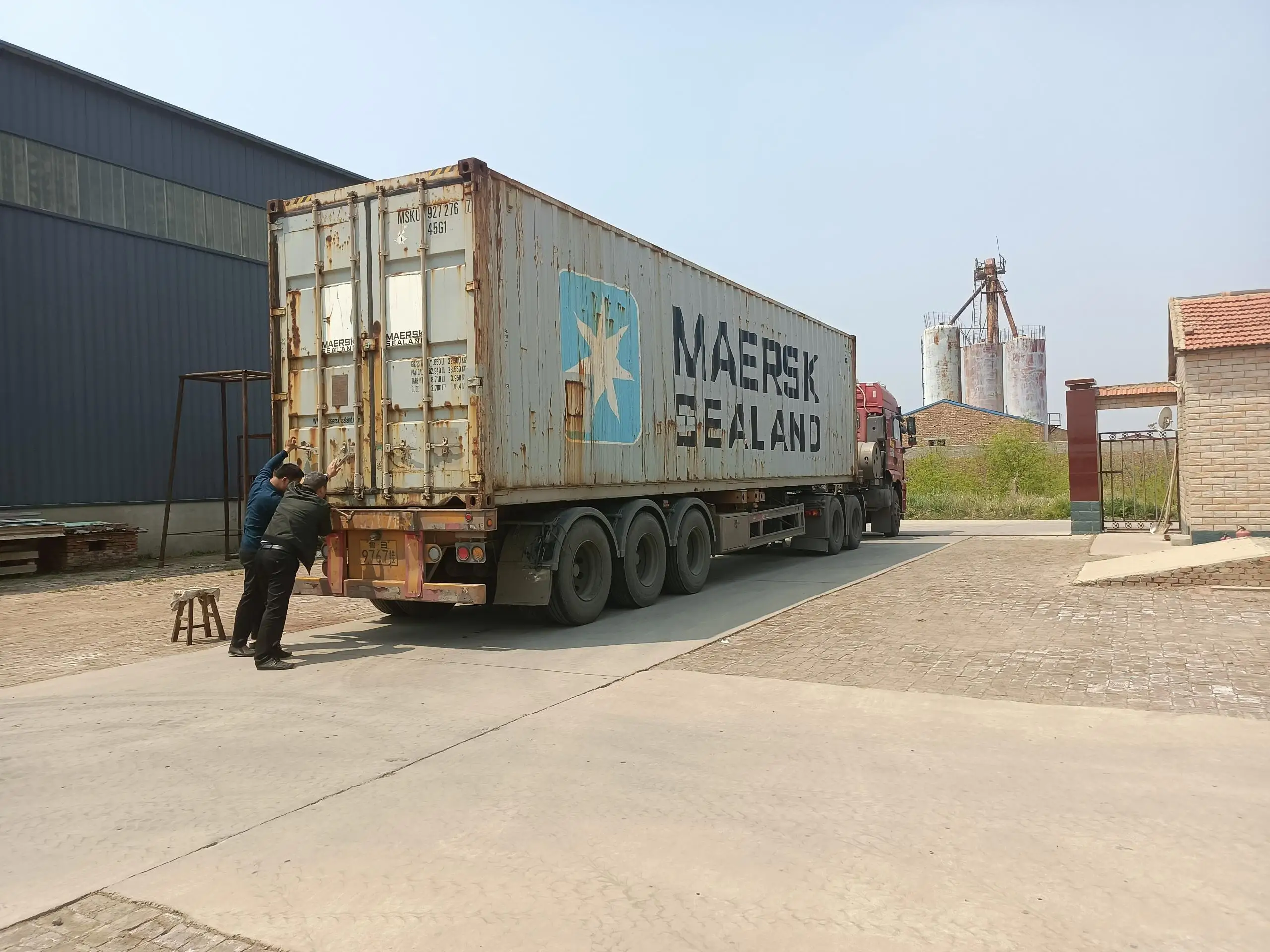 European Style 2 Layers Commercial Rabbit Cage Galvanized Wire Mesh 24