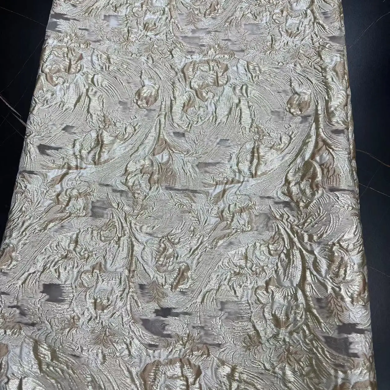 Cheap Brocade Emboss Royal Design Jacquard Fabric With Polyester for Jacquard