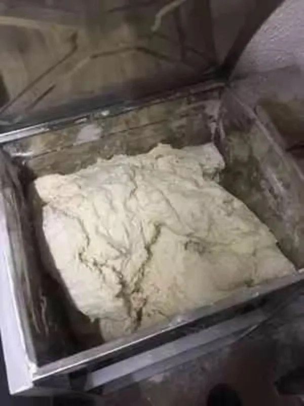 Large Capacity  Kneading Machine Commercial Dough Kneading Machine/flour Mixing Machine