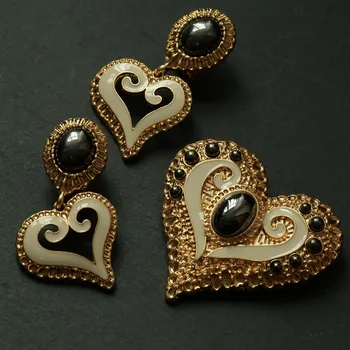 Wholesale European American Vintage Retro Style Gold Plated Earrings Brooch Trendy Heart Shape Zircon Design