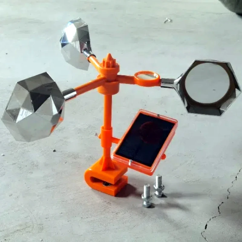 Solar Bird Repeller Producing Sound Loudly of Predators Reflecing the Light by Mirrors & Reflective Materials Polyhedra