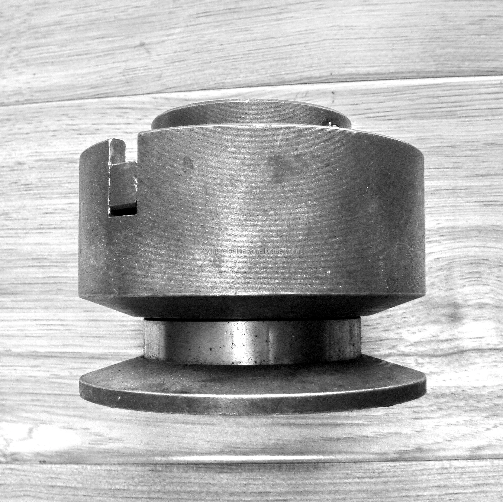 Centrifugal Clutch For 8-11 HP Walk-Behind Power Trowels - 1 Inch Bore (Allen Part #047843)