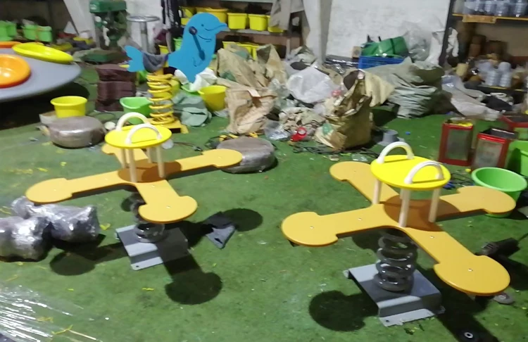 Customized Outdoor Playground Four Seater Children Spring Plastic Seesaw Carousel Play Equipment