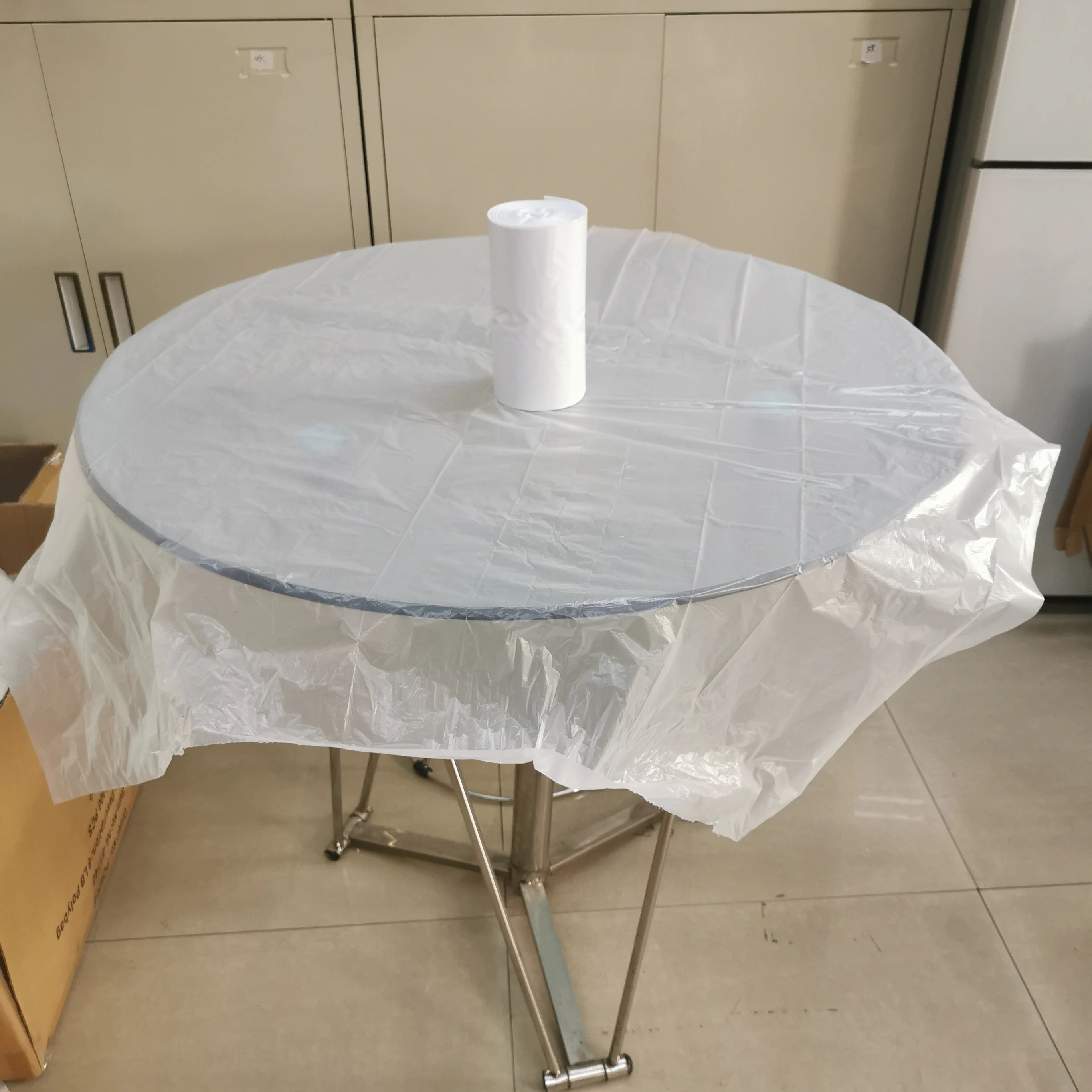 定制防水一次性塑料桌子/盖/布在卷上方形