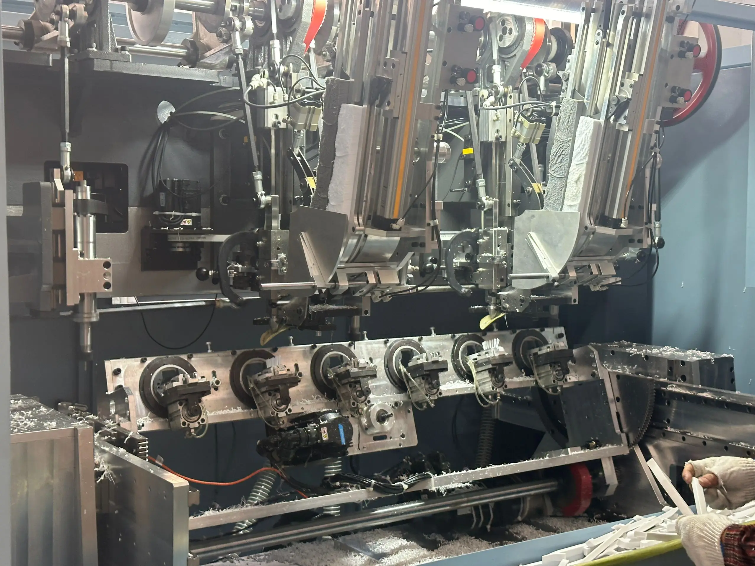 Yongkang Yiyu Industry & Trade Co., Ltd. 3